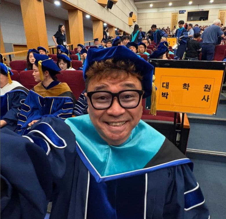박사학위를 취득한 강원래. /인스타그램