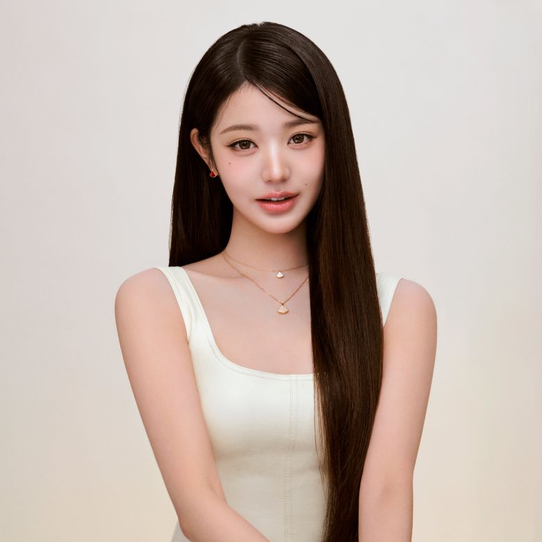 불가리 앰버서더 장원영/불가리