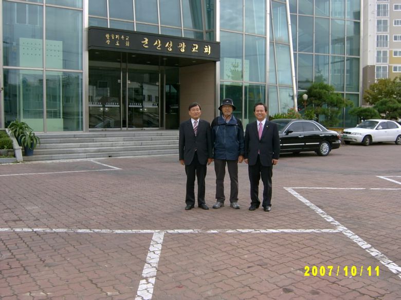 순례 도중 군산성광교회를 방문한 강정길 장로. /강정길 장로 제공