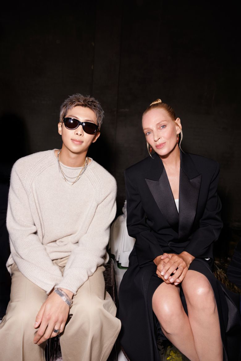 2026 보테가 베네타 여름 쇼 현장에 참석한 BTS RM과 배우 우마 서먼/보테가 베네타