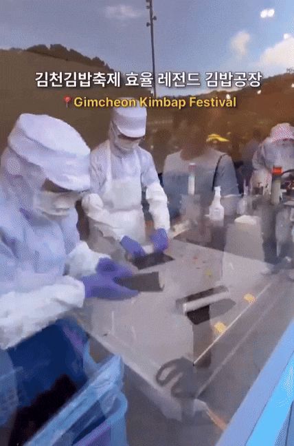 ‘김밥 공장’을 콘셉트로 한 오픈 키친 영상./엑스(옛 트위터)