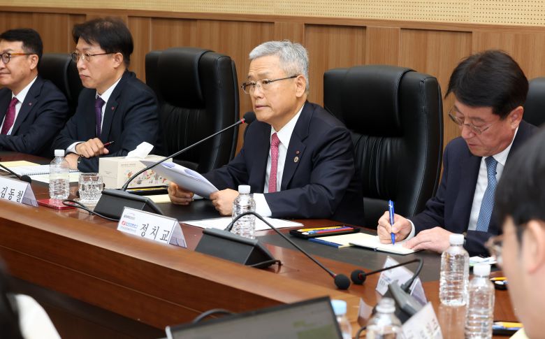 5일 광주광역시 김대중컨벤션센터에서 BIXPO 2025를 계기로 열린 '기후에너지환경부 기자단 현장 간담회'에서 김동철 한전 사장이 발언을 하고 있다. /한국전력