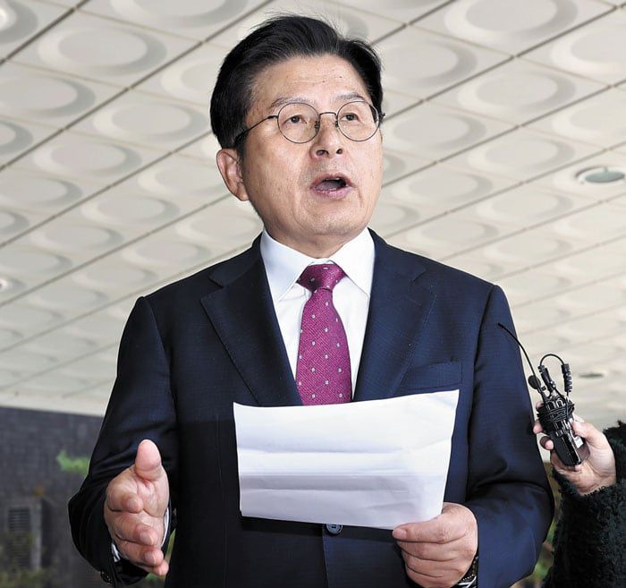 내란특검은 12일 오전 내란 선동 혐의로 황교안 전 국무총리를 체포했다. /뉴스1