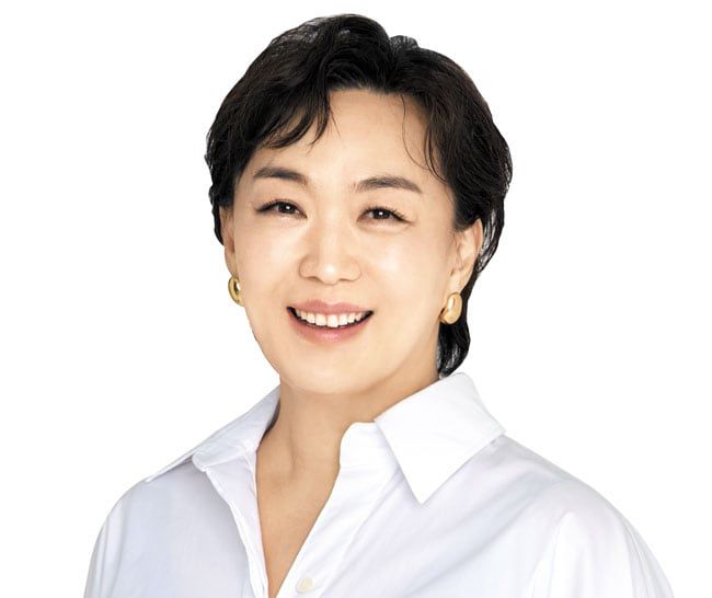 우정아 포스텍 교수·전시 자문