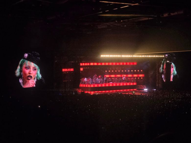 13일 고양 킨텍스에서 열린 도자 캣의 첫 내한공연 현장. /윤수정 기자