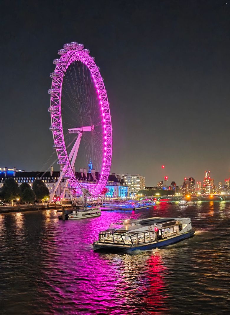 1999년 완공된 후 런던의 명물로 자리잡은 초대형 회전 관람차 런던 아이(London Eye).