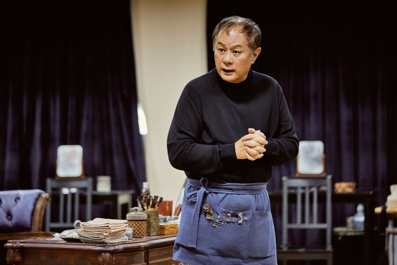 연극 '더 드레서'의 '노먼' 역 송승환. /나인스토리