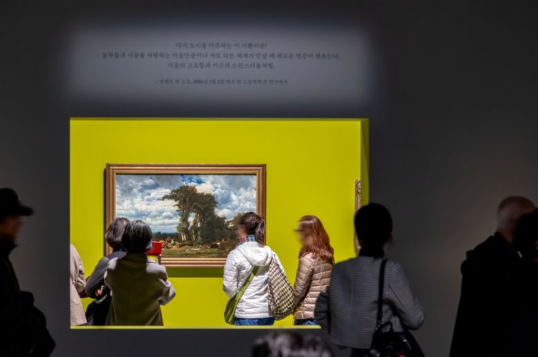 인상주의 화가가 그린 풍경화엔 빛과 공기의 온도, 습도까지 느껴진다. 쥘 뒤프레의 '소 떼가 있는 리무쟁의 풍경' 속 하늘 한쪽에선 비 구름이 밀려올 것만 같다. / 이건송 영상미디어 기자