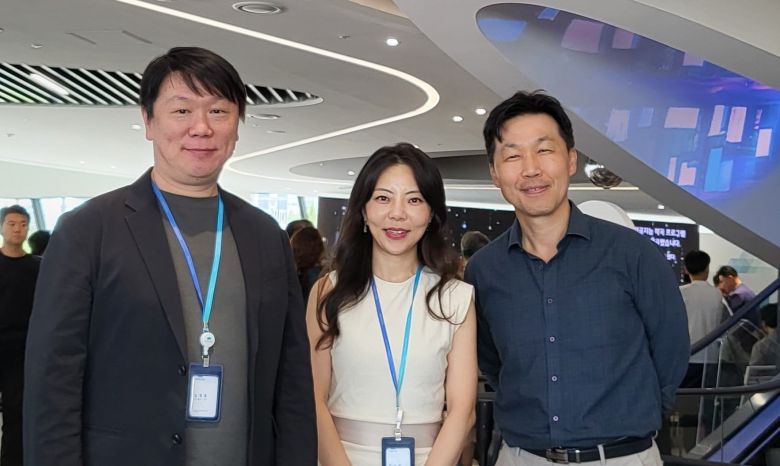 에이럭스 초기 창업 멤버인 (왼쪽부터) 김정훈 소장, 이다인 대표, 이치헌 대표. /이다인 대표 제공