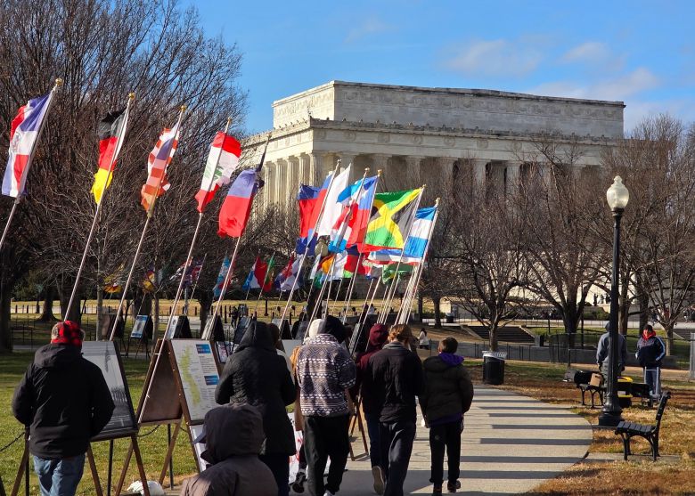 지난 12월 말 미국 워싱턴 DC의 한국전쟁 추모 공원(Korean War Veterans Memorial Park)에서 6·25전쟁 사진전이 열렸다. /WPF