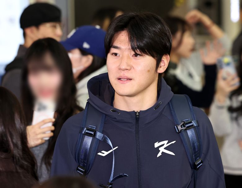 김도영이 9일 사이판 출국에 앞서 인터뷰하는 모습. /뉴스1