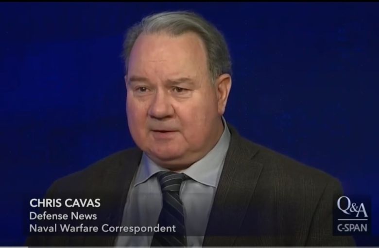 크리스 카바스 미 해군 전문 저널리스트.