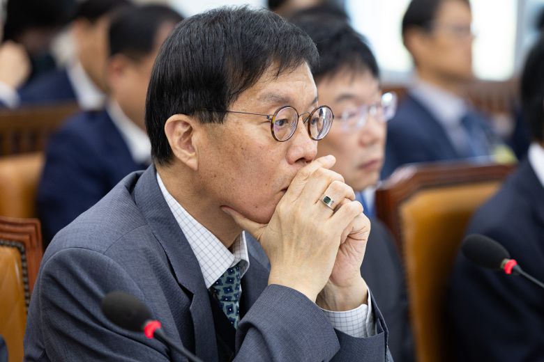 지난해 10월 서울 여의도 국회에서 열린 기획재정위원회의 한국은행 등에 대한 국정감사에 출석한 이창용 한은 총재. 이 총재는 당시 "단기적으로 추가로 금을 매입할 계획은 없다"고 밝혔다. /뉴스1