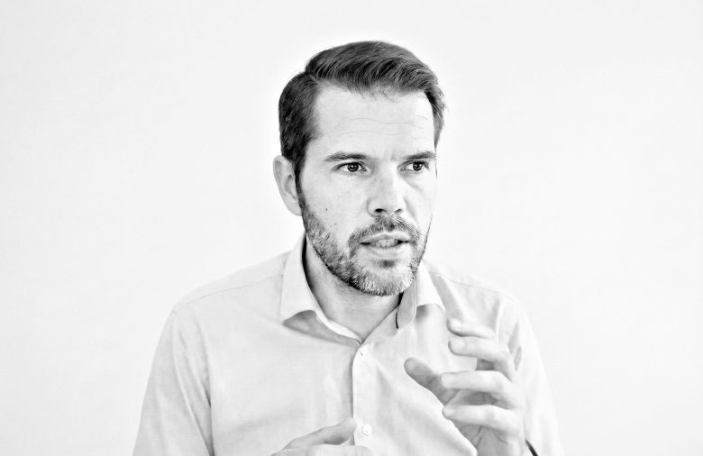 닐 셰어링 캐피털이코노믹스 그룹 수석 이코노미스트가 WEEKLY BIZ와 인터뷰하고 있다. /서유근 기자