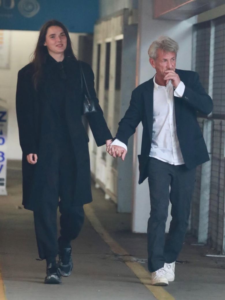 숀 펜과 그의 연인 발레리아 니코브. /엑스(X·옛 트위터)