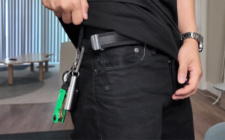 여러 생존도구들을 어떻게 휴대할 것인가가 EDC의 가장 중요한 부분이다 /ridge