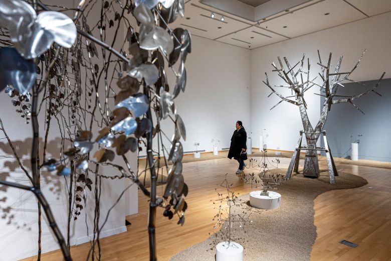 완주에 있는 '전북도립미술관'은 인근에 있는 소도시 주민들에게도 단비 같은 문화 충전소다. 김용택 시인의 '소도시 생존 코스'에도 올라가 있는 곳. 시인은 "집에서도 멀지 않아 즐겨 찾는다"고 했다. / 이신영 영상미디어 기자