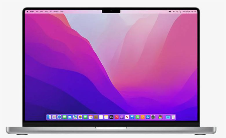 화면 상단에 노치를 추가한 대신 화면이 0.2인치씩 넓어졌다. 출처=애플