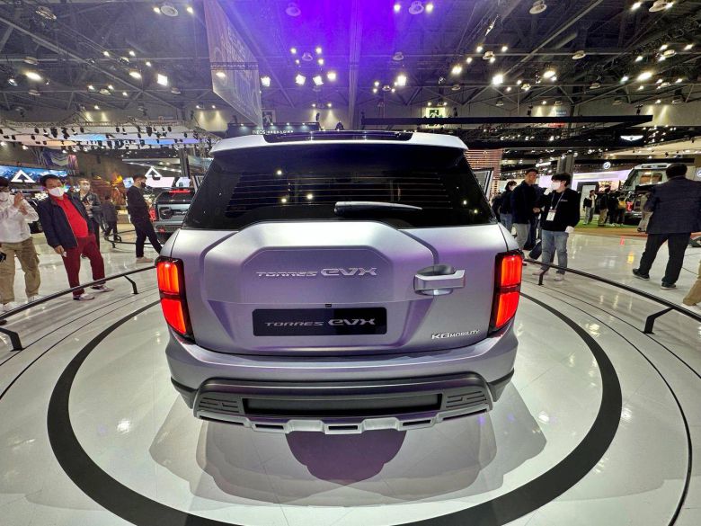 KG모빌리티가 선보인 토레스 EVX. 출처=IT동아