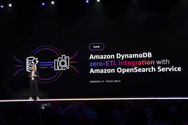 AWS는 제로-ETL 등 클라우드 전환 및 활용도를 높일 수 있는 새로운 기능들도 함께 공개했다 / 출처=IT동아