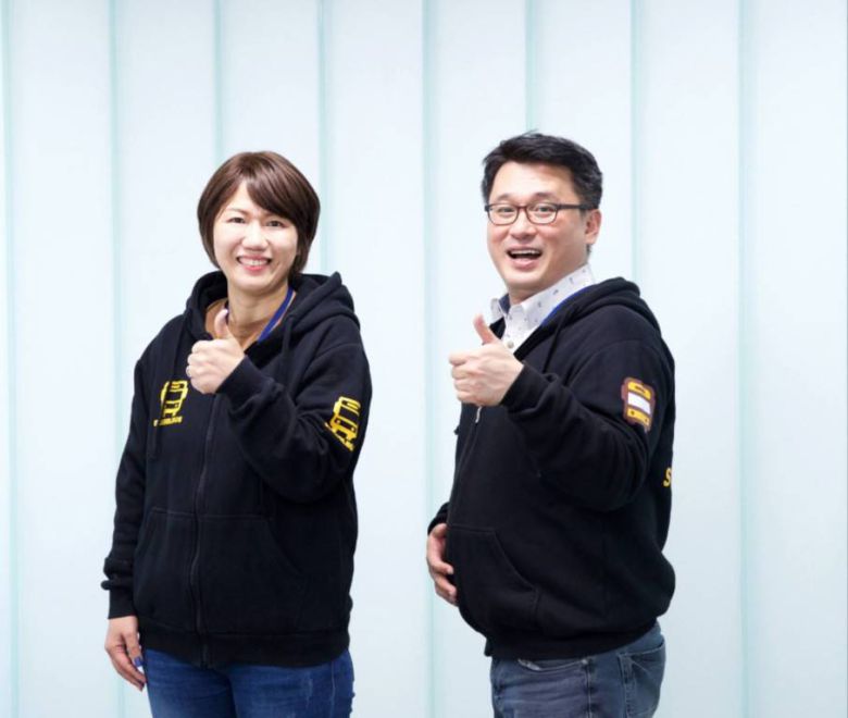 김현(우), 여은영(좌) 스쿨버스 공동대표 / 출처=스쿨버스