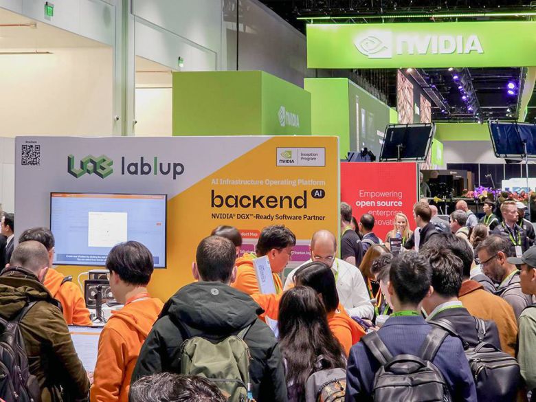 래블업 GTC 2025 부스 전경, 엔비디아 바로 앞에 위치해 방문자 수가 많다 / 출처=래블업