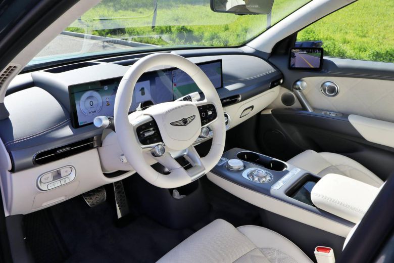 제네시스 GV60 부분변경 모델 실내 / 출처=IT동아