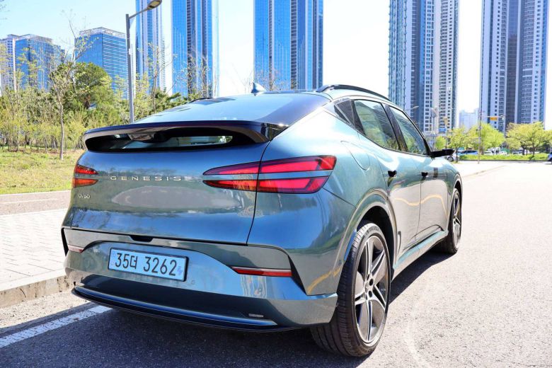 제네시스 GV60 부분변경 모델 후면부 / 출처=IT동아