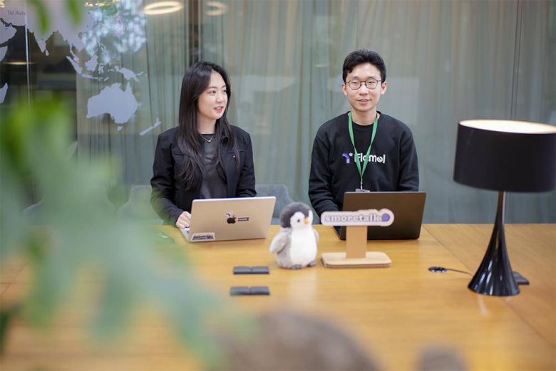 스모어톡은 생성형AI 서비스인 플라멜, 그리고 이미지 보정 서비스인 유어이미지를 서비스 중이다. 조만간 숏폼 생성 서비스 이지릴스도 공개할 예정이다 / 출처=IT동아