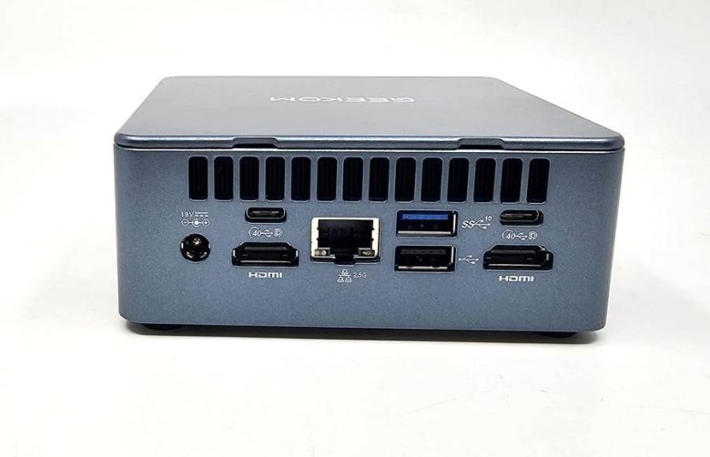 본체 후면 인터페이스 구성 / 출처=IT동아