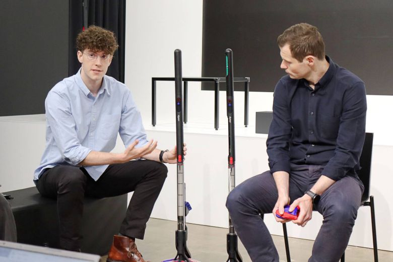 네이슨 로슨 맥클린 (Nathan Lawson McLean), 다이슨 플로어케어 시니어 디자인 매니저(왼)와 톰 무디(Tom Moody) 다이슨 홈 부문 글로벌 총괄(오) / 출처=IT동아