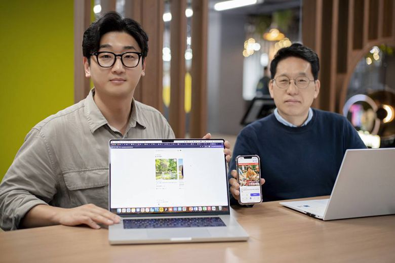 허정 대표와 송재필 CSO가 애플리케이션을 소개 중이다 / 출처=IT동아