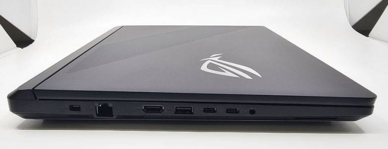 본체 좌측면 인터페이스 구성 / 출처=IT동아