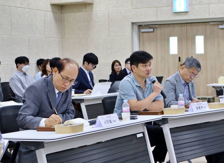 서민철 공주대학교 전 총장, 최윤석 산업부 미래모빌리티 팀장, 이항구 한국자동차연구원 연구위원(왼쪽부터) / 출처=IT동아