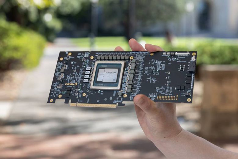 퓨리오사AI의 2세대 신경망 처리장치(NPU) RNGD(레니게이드) / 출처=퓨리오사AI