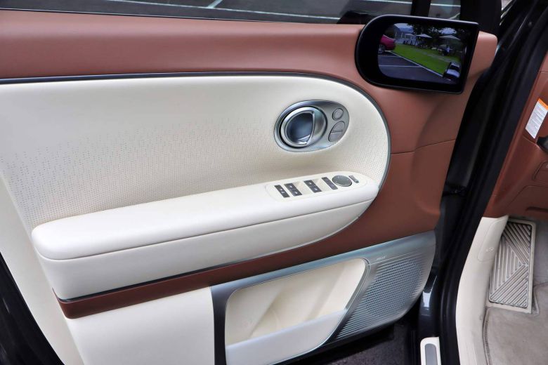 아이오닉 9 도어트림 / 출처=IT동아