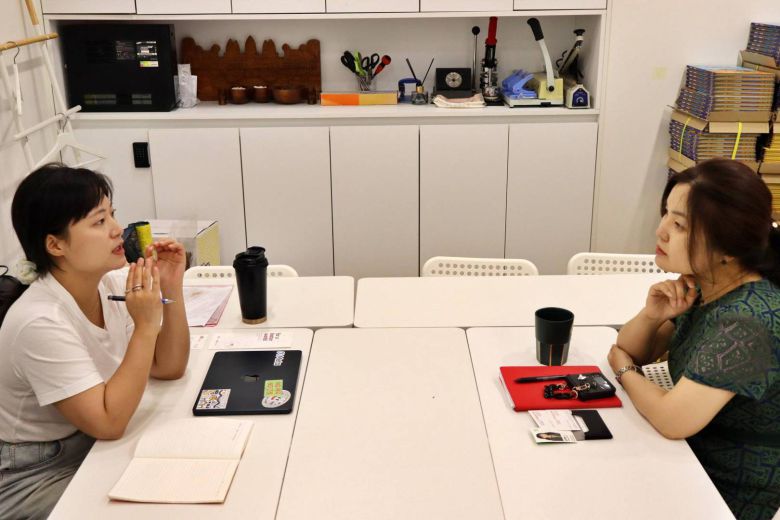 김아현 도미노이펙트 대표와 최진희 아시안허브 대표 (왼쪽부터) / 출처=IT동아