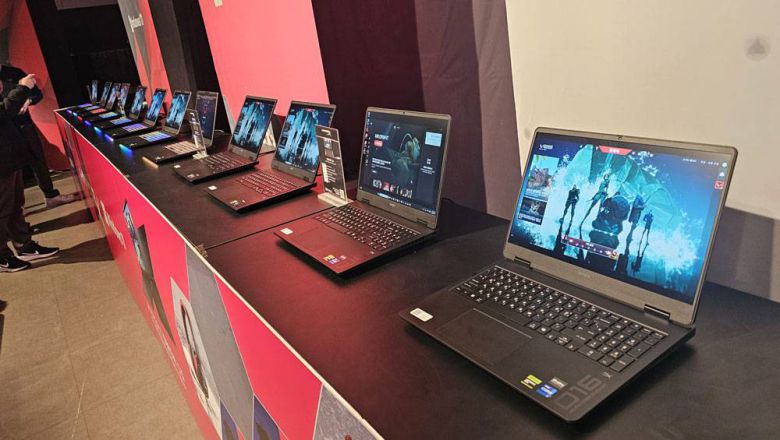 현장에 전시된 2026년형 ‘하이퍼엑스’ 게이밍 노트북 제품군 / 출처=IT동아