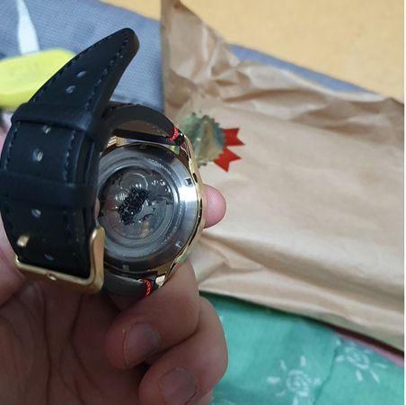 (뒷면의 모습. 뒷면마저 구입하고 싶어 움찔거리게 만드는 그런 느낌...)