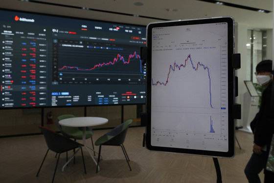 폭락으로 엄청난 충격을 안겨준 가상화폐 '루나'_출처 동아일보 DB