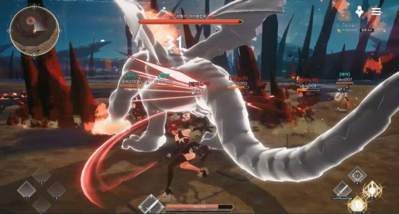 중앙 보스 몬스터를 두고 치열한 대결이 펼쳐진다