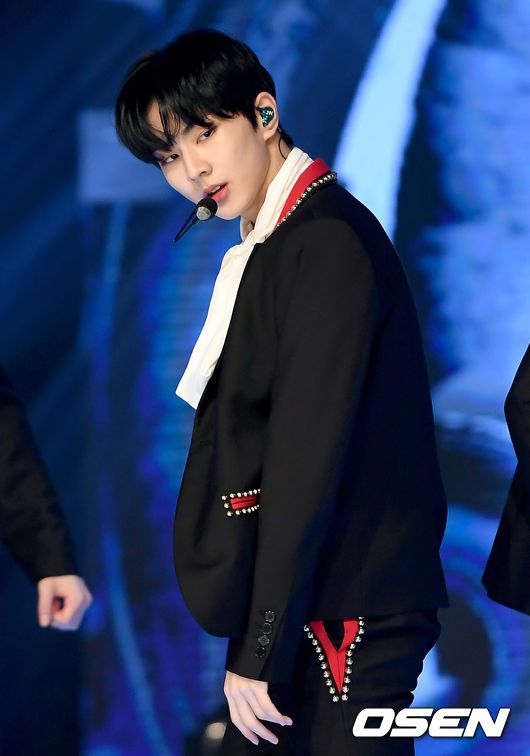 [OSEN=김성락 기자] 그룹 엔하이픈(ENHYPEN)정원이 4일 오후 경기 고양시 빛마루방송지원센터에서 아리랑 TV ‘심플리케이팝’ 녹화 무대를 진행하고 있다. /ksl0919@osen.co.kr