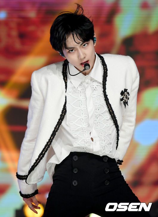 [OSEN=김성락 기자] 그룹 엔하이픈(ENHYPEN)정원이 4일 오후 경기 고양시 빛마루방송지원센터에서 아리랑 TV ‘심플리케이팝’ 녹화 무대를 진행하고 있다. /ksl0919@osen.co.kr