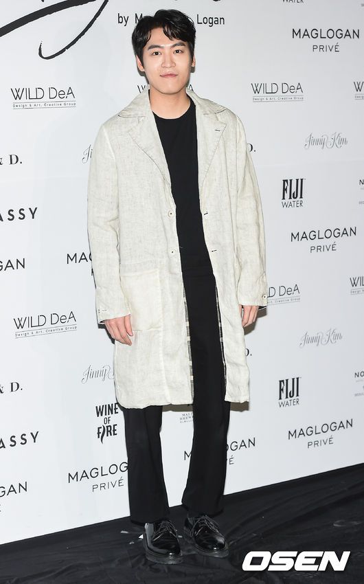 [OSEN=박준형 기자] 26일 오후 서울 중구 을지로 노보텔 앰배서더 서울 동대문에서 맥앤로건-비키정 '크레이지튜드 페스티벌 2019'가 진행됐다.존박이 포즈를 취하고 있다./ soul1014@osen.co.kr