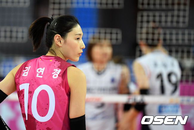 [OSEN=지형준 기자]지난 16일  IBK기업은행과의 경기. 흥국생명 김연경이 실점에 아쉬워하고 있다. /jpenws@osen.co.kr