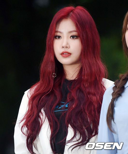 [OSEN=이동해 기자] 22일 오전 서울 여의도 KBS 신관 공개홀에서 열리는 KBS2 '뮤직뱅크' 리허설에 그룹 아이들 수진이 참석하고 있다. / eastsea@osen.co.kr