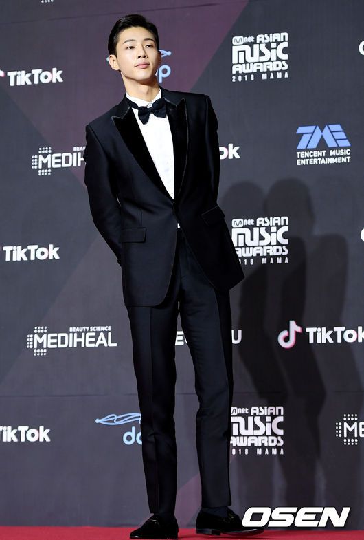 [OSEN=박재만 기자]지수가 포토타임을 갖고 있다. /pjmpp@osen.co.kr