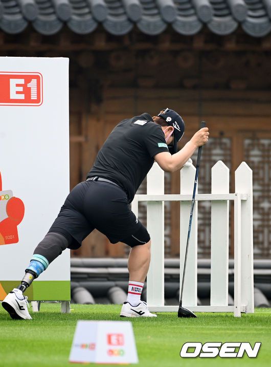 [OSEN=이천, 조은정 기자]아마추어 한정원이 티샷을 준비하고 있다. 2021.05.28/cej@osen.co.kr