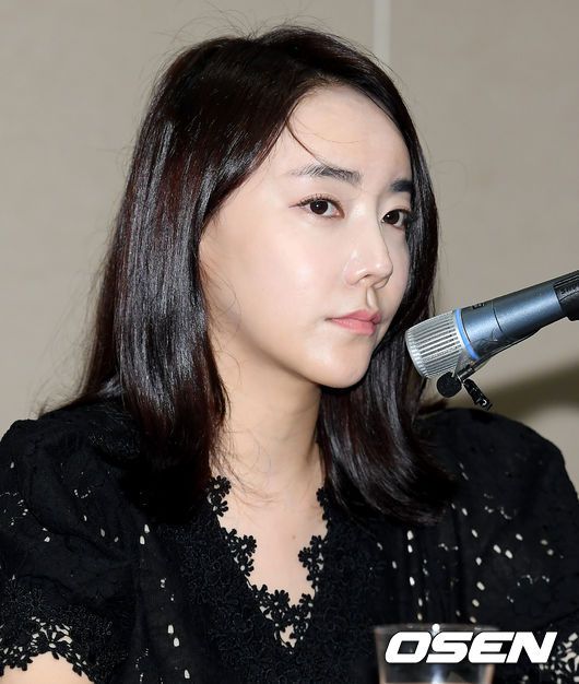 [OSEN=박준형 기자] 31일 오후 서울 영등포 타임스퀘어 아모리스홀에서 진행된 드라마 '너도 인간이니?' 제작발표회에서 배우 박환희가 미소 짓고 있다. / soul1014@osen.co.kr