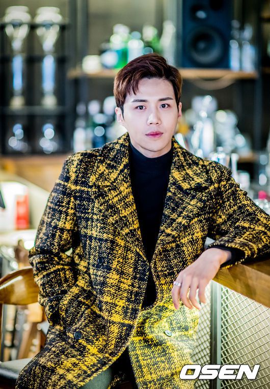 [OSEN=지형준 기자] 4일 오후 서울 논현동 임패리얼팰리스에서 tvN 새 월화드라마 '백일의 낭군님' 제작발표회가 열렸다. 배우 김선호가 포토타임을 하고 있다. /jpnews@osen.co.kr